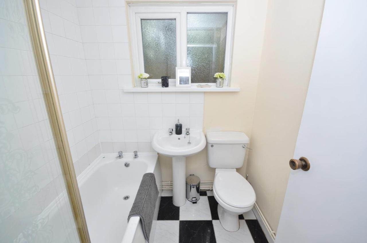 Bright Stylish 2 Bedroom Garden Apartment South Belfast Close To Everything Esterno foto